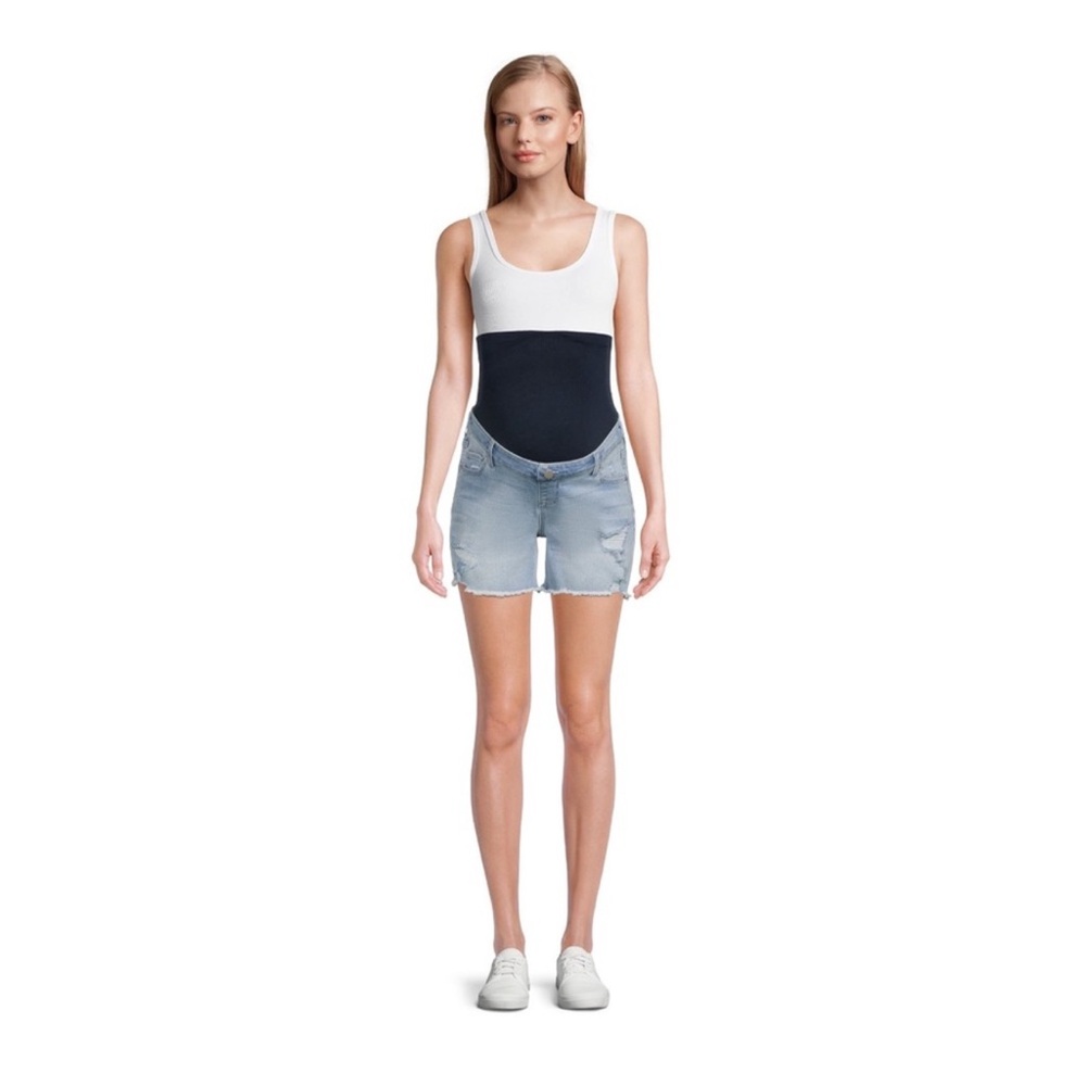 NWT Maternity Destructed Denim Shorts size: M(8-10)
